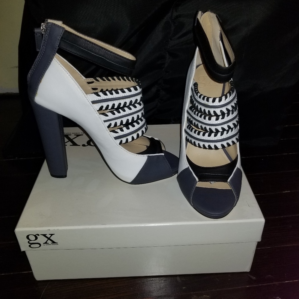 Shoe